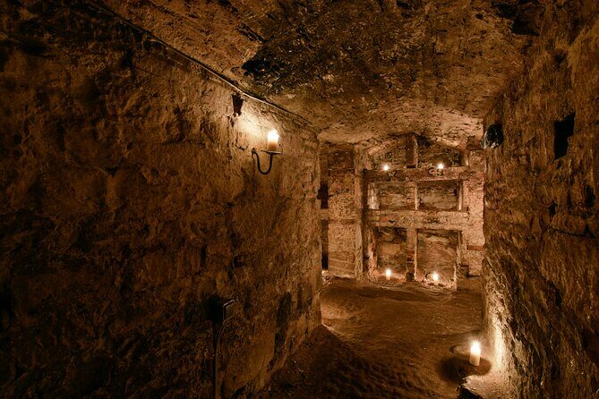 Small Group Edinburgh Night Walking Tour with Haunted Vaults - The Value of the Tour