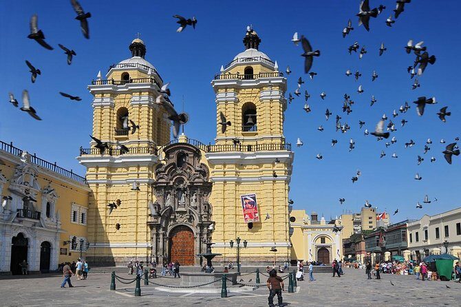 Small-Group Full Day City Tour with Lunch and Show of lights in Lima - Exploring Lima with a Local Guide