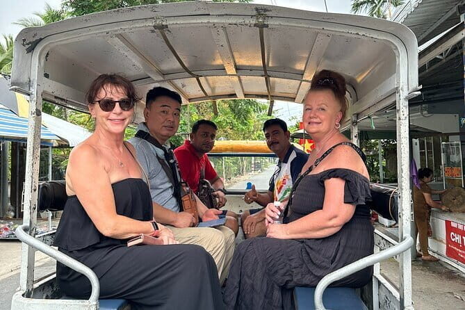 Small Group Full-Day Tour Cu Chi Tunnels and Mekong Delta - An In-Depth Look at the Tour Experience
