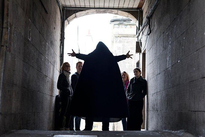 Small Group Ghost Tour incl. Underground Vaults & free drink in Megget's Cellar - Who Will Love This Tour?