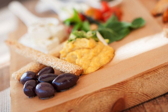 Small-Group Greek Food and Wine Tasting Tour in Santorini - In-Depth Review of the Santorini Food and Wine Tour