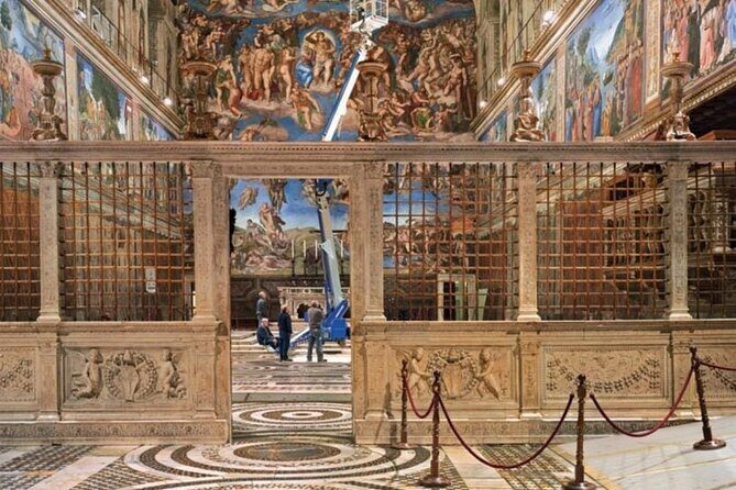 Small Group Guided Tour of St Peter Basilica - A Closer Look at the Tour Experience