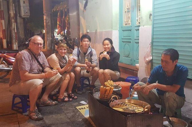 Small Group Hanoi Street Food Tour with a Real Foodie - Key Points