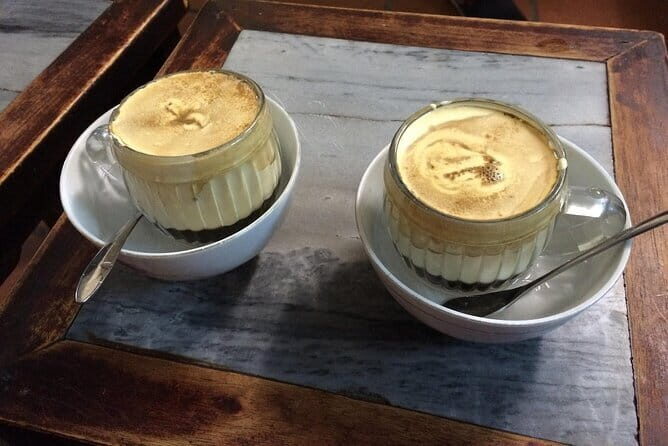 Small group Hanoi Street Food Tour with visit Train Street - Key Points