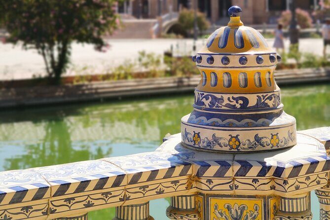 Small-Group Highlights Walking Tour of Monumental Seville - Key Points