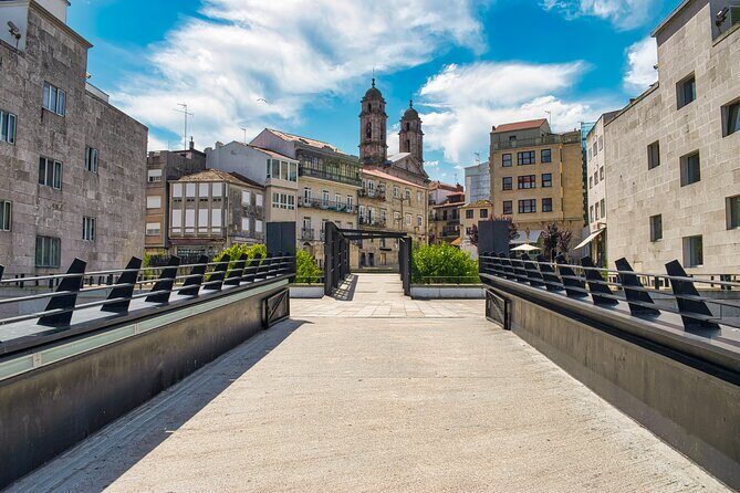 Small Group Historic Walking Tour of Vigo - Key Points