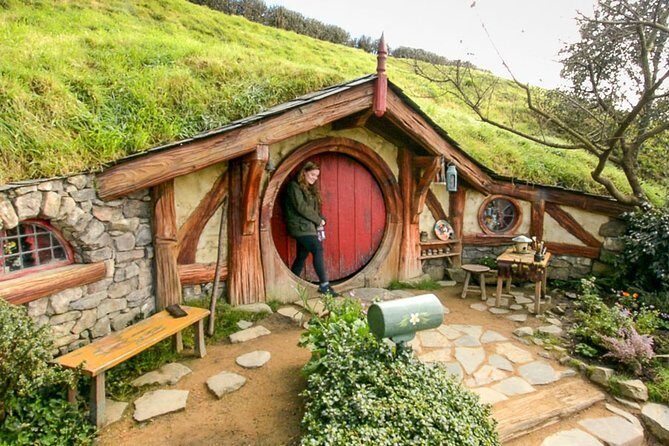 Small-Group Hobbiton Tour from Auckland with Party Marquee Lunch - Authenticity and Value: Why This Tour Stands Out