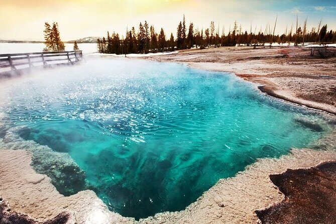 Small Group In-Depth Yellowstone&Grand Teton 5-Day w/2NightCabins - The Journey Begins: Salt Lake City to the National Parks