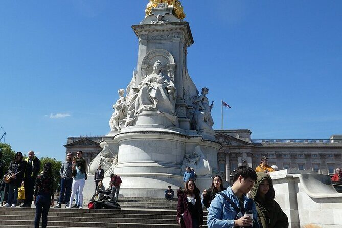 Small-Group London's Best Sights Walking Tour, Kids Join Free! - An In-Depth Look at the Tour Experience