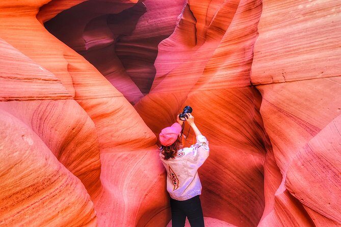 Small Group Lower Antelope Canyon & Horseshoe Bend Tour w/ Lunch - Key Points
