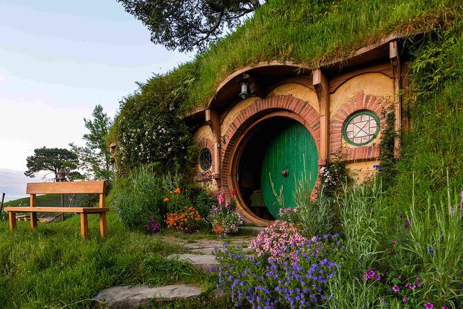 Small Group Luxury Hobbiton Tour incl. Lunch From Auckland - Frequently Asked Questions