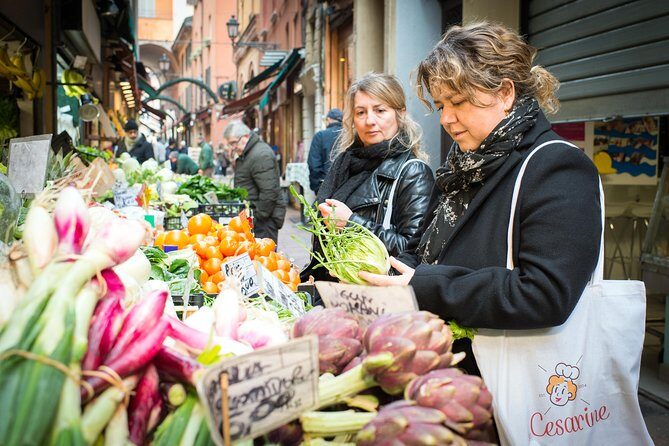 Small Group Market tour and Dining Experience at a Cesarina's home in Rimini - FAQs