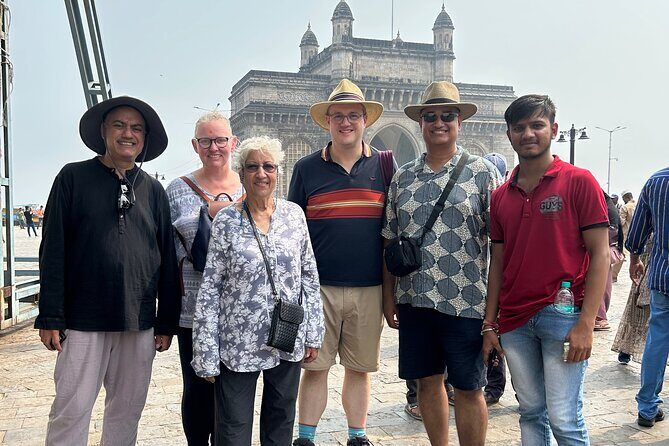 Small Group Mumbai Sightseeing Tour for Cruise Passengers - Exploring Mumbai in a Day: What This Tour Offers