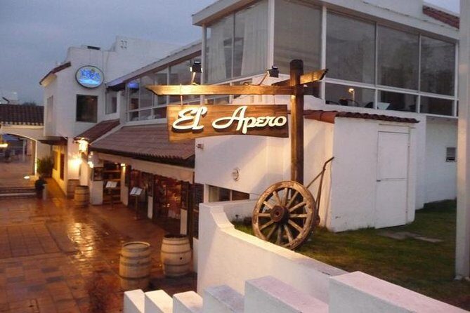 Small-Group Night City Tour: San Cristobal Hill and Dinner Show - Transportation and Practical Details