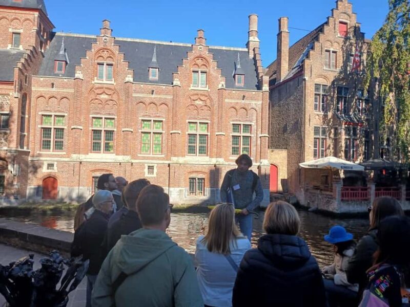 Small-Group Nostalgic Walking Tour of Bruges with praline - Final Thoughts: Who Will Love This Tour?