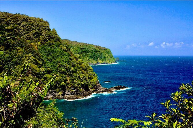 Small Group Road to Hna Tour 6 to 8 passengers - Authentic Experiences and Authentic Food