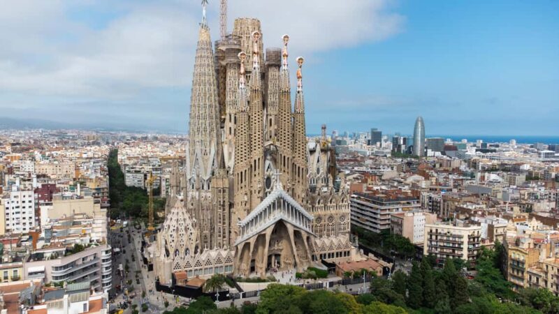 Small-Group Sagrada Familia Fully Guided Tour - The Value of This Tour