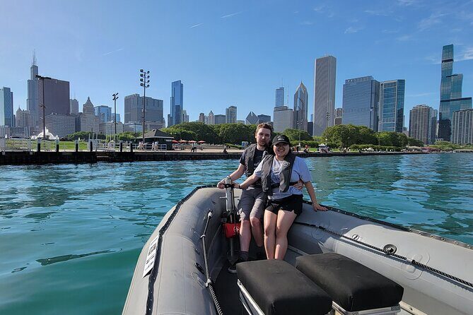 Small-Group Sightseeing Boat Tour in Chicago - Who Should Consider This Experience?