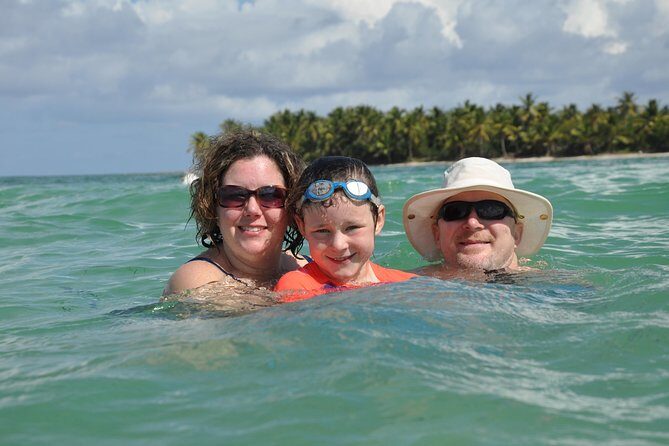 Small Group Snorkeling, Sharks & Stingrays Encounter by boat - In-Depth Review of the Experience