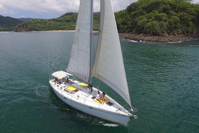 Small Group Sunset Sail for the Sophisticated Traveler - A Small Group Sunset Sail in Costa Rica: What You Need to Know