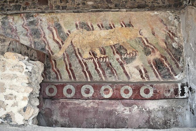 Small Group: Teotihuacan Pyramids and Shrine of Guadalupe from Mexico City - Who Should Consider This Tour?