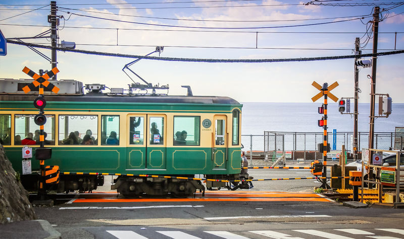 Small group tour for 9 people | One-day tour of Kamakura and Enoshima | Includes Enoden experience & Enoshima & Kamakurakoko-mae Station & Kamakura Great Buddha & Tsurugaoka Hachimangu Shrine | Round trip from Tokyo | Hotel pick-up and drop-off + Chinese - What the small group and driver arrangement means