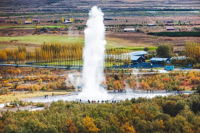 Small Group Tour: Golden Circle & Friðheimar Visit From Reykjavik - Exploring Iceland’s Best in a Day