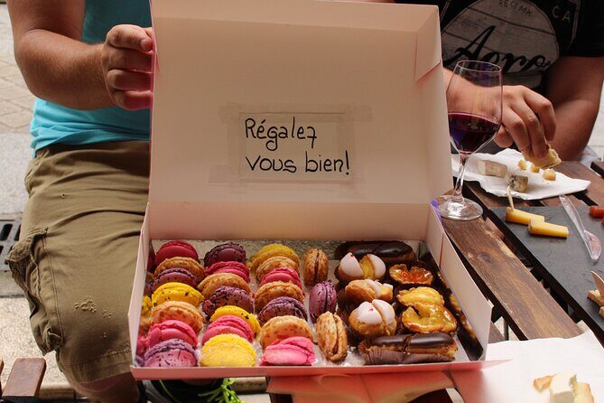 Small Group Tour - Paris Sweet Tooth Stroll - Experience the Charm of Paris with the Sweet Tooth Stroll