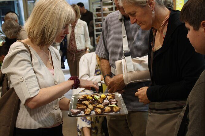 Small Group Tour - Paris Sweet Tooth Stroll - Key Points