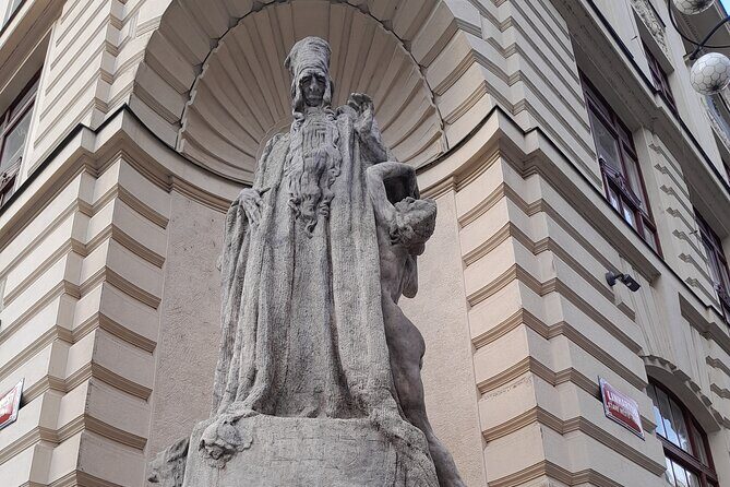 Small-Group Tour through the History of Jewish Prague - In-Depth Review of the Small-Group Jewish Prague Tour