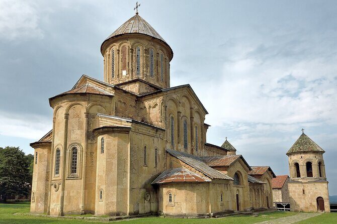 Small group tour to Kutaisi monasteries: Gelati, Motsameta and Bagrati. - The Sum Up
