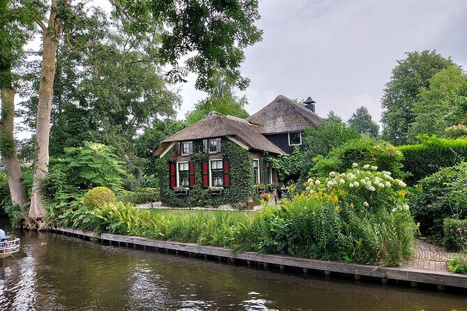 Small-Group Tour to Windmills & Giethoorn with boat tour - Key Points