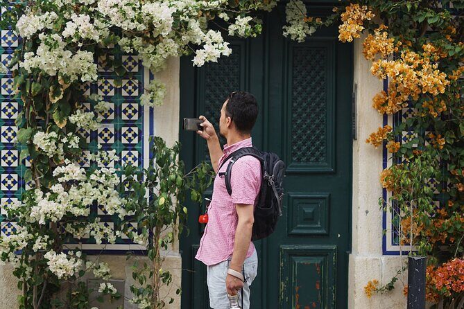 Small Group Walking Tour in Lisbon - Key Points