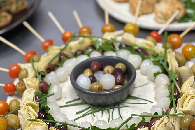 Small Group Wine Tasting: Explore Diverse Wines and PNW Cuisine - The Value of This Experience