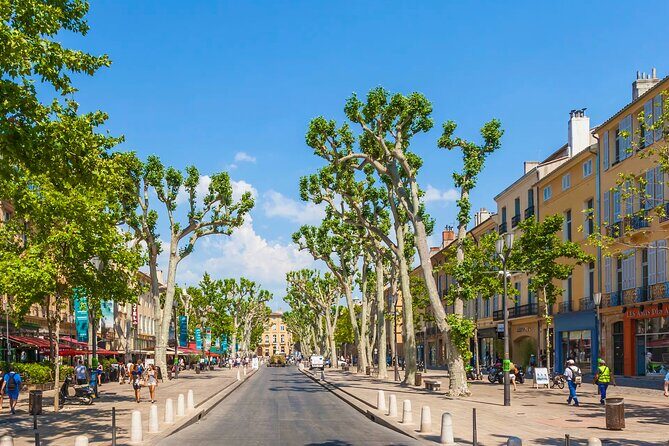 Small Versailles of Provence & Calissons tasting. Marseille port - FAQ