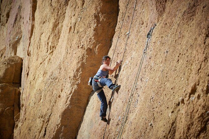 Smith Rock Beginner Rock Climbing Course with Certified Guides - FAQs