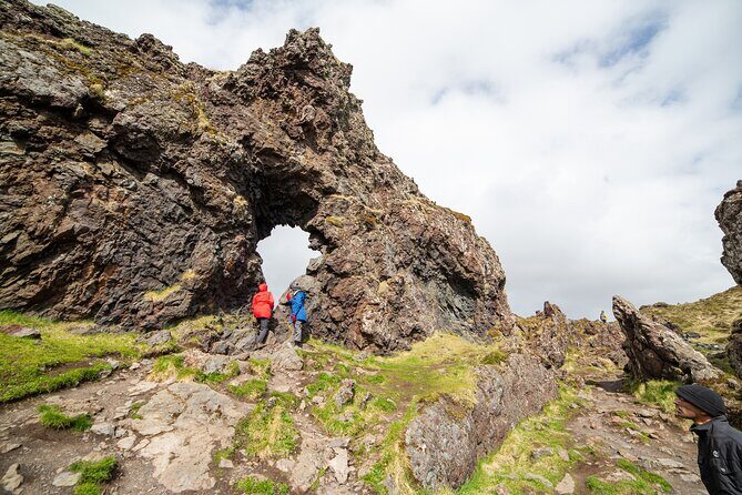 Snaefellsnes and Kirkjufell Day Tour by Minibus from Reykjavik - Djúpalónssandur Beach: Test Your Viking Might