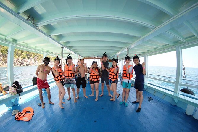 Snorkel Tour to Koh Nangyuan and the hidden bays of Koh Tao onboard the Oxygen - A Practical Guide to the Snorkel Tour of Koh Nangyuan and Koh Tao’s Hidden Bays