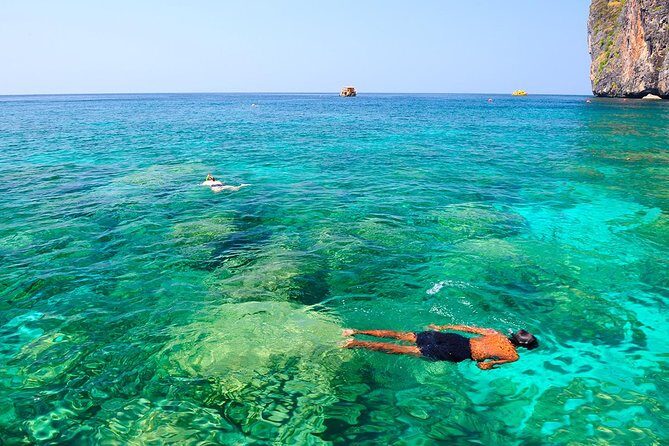 Snorkel Tour to Phi Phi Islands by Speed Boat from Koh Lanta - In-Depth Review of the Snorkel Tour to Phi Phi Islands from Koh Lanta