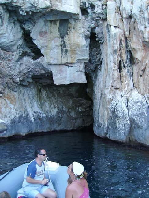 SNORKELING IN TAVOLARA AND MOLARA BY RUBBER DINGHY - The Itinerary in Detail