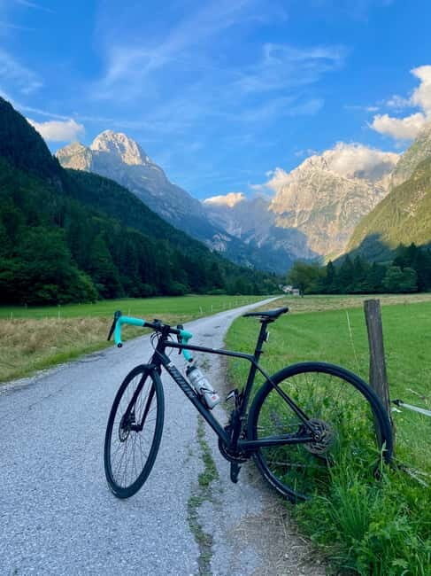 Soa valley: Guided Cycling Tour with Snacks and Support - What Makes This Tour Stand Out