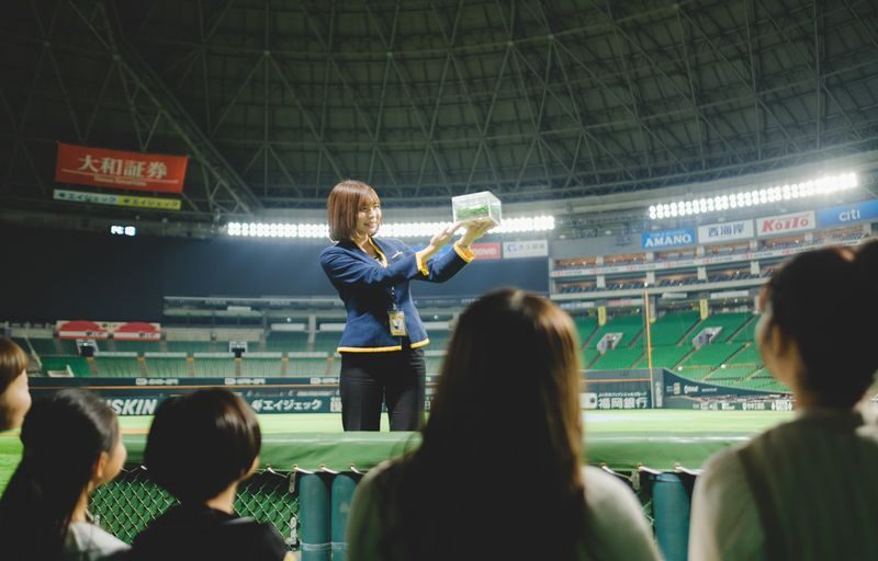SoftBank Hawks MIZUHO PayPay DOME FUKUOKA Experience - Bullpen, locker rooms and the media room