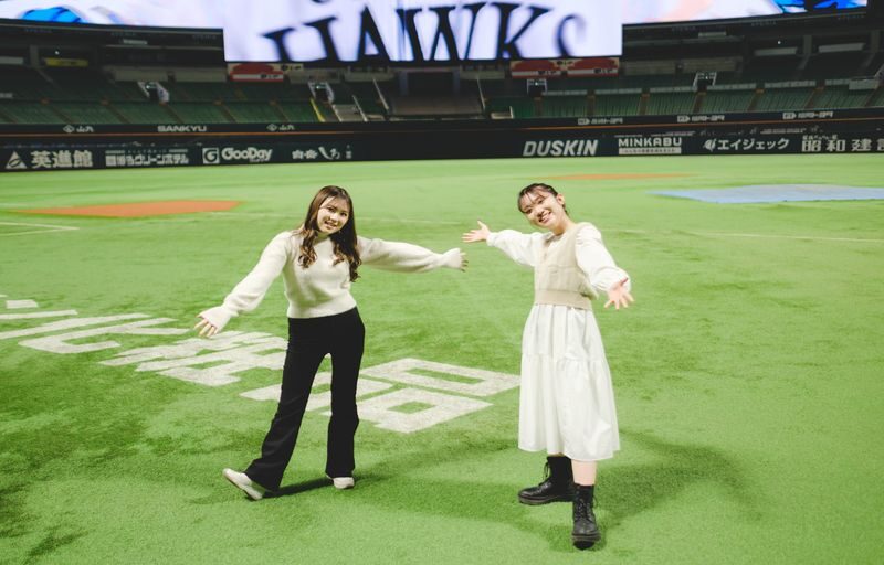 SoftBank Hawks MIZUHO PayPay DOME FUKUOKA Experience - A high view of a very large dome