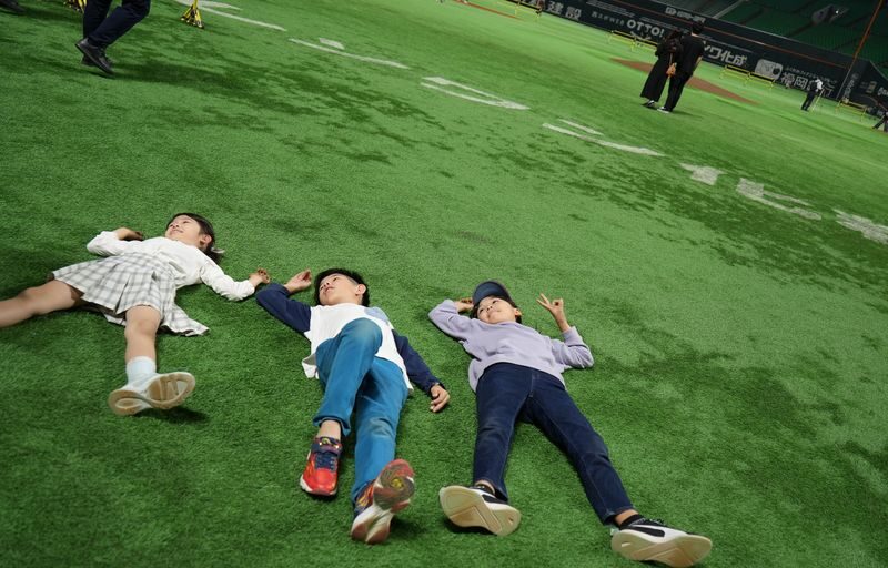 SoftBank Hawks MIZUHO PayPay DOME FUKUOKA Experience - Booking, check-in and getting there