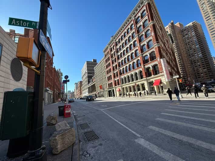 Soho and the Village NYC Architecture Walking Tour - Key Points