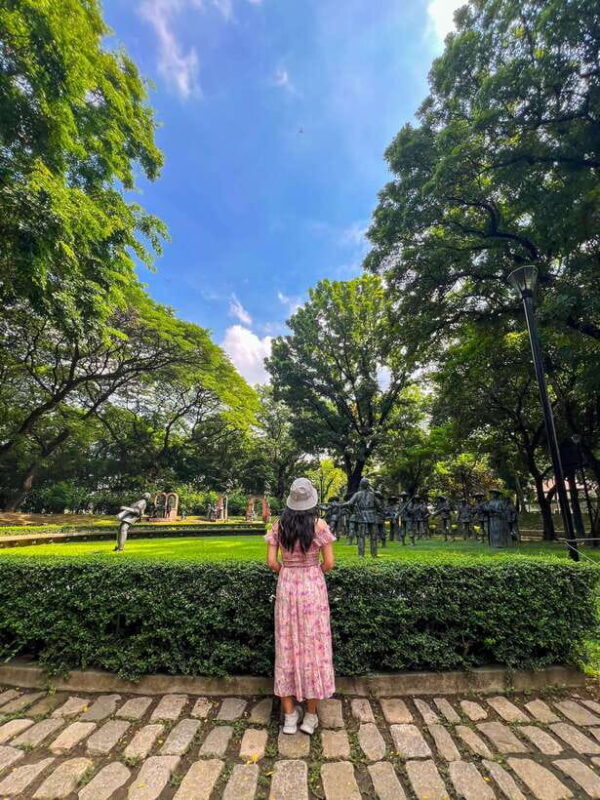 Solo Traveler Friendly Manila Walk w/ Mobile Photography - Authentic Experiences Through the Lens of Reviews