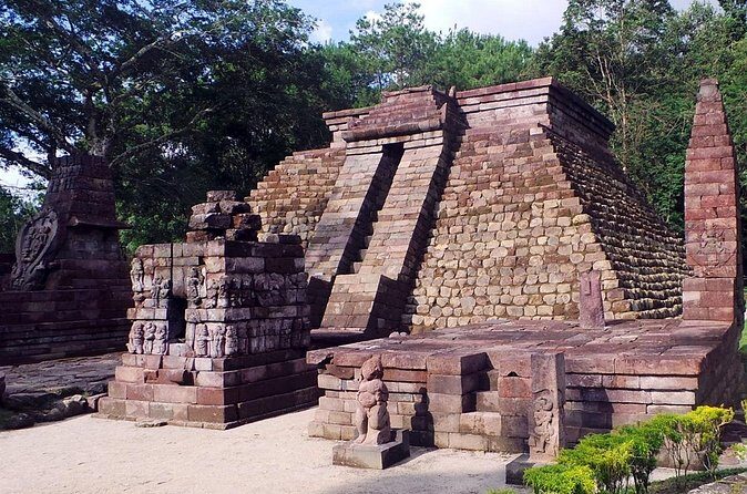 Solo Vintage Tour with Sukuh and Cetho Temple from Yogyakarta - FAQ