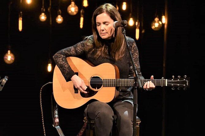 Songwriter Session Performance & Country Music Hall of Fame Combo - An Honest Review of the Nashville Experience