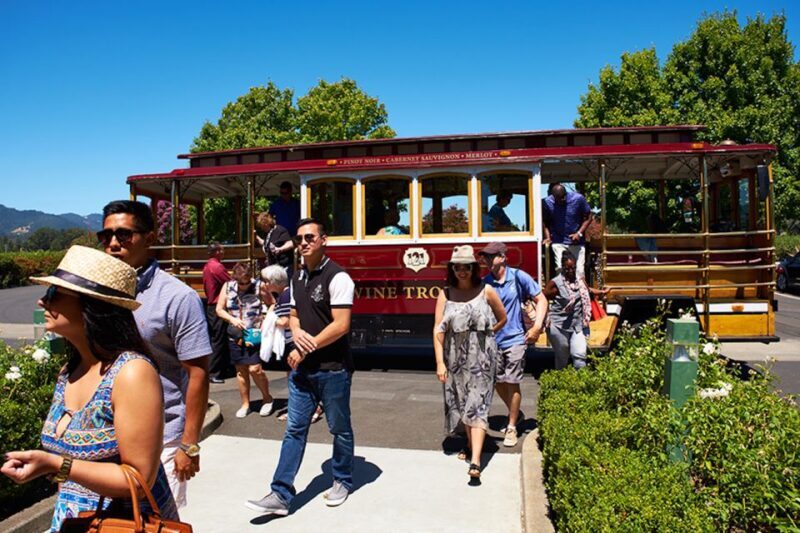 Sonoma Valley: Wine Trolley Tasting Tour with Lunch - What the Reviews Say