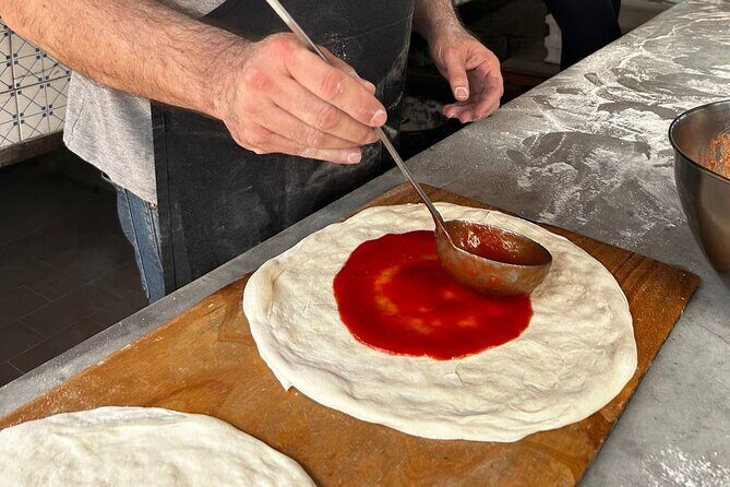 Sorrento Pizza Making Class with Local Pizzaiolo Hands on 100% - The Sum Up